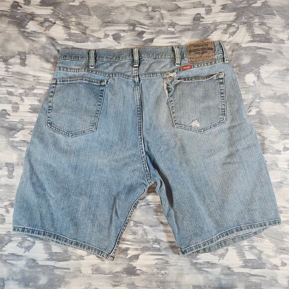 4 Wrangler Denim Shorts Halloween Costume Distressed Destroyed Thrashed Men's 38 - Picture 3 of 12